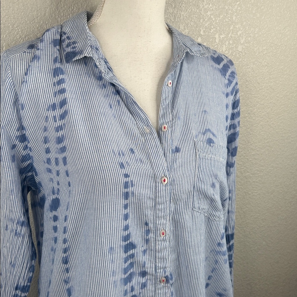 Heihei Blue & White Stripe Blotch Print Button Up Long Sleeve Top Size Medium - Picture 2 of 8